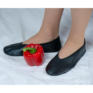 Gymnastikschuhe mit Gummisohle schwarz Gr. 37